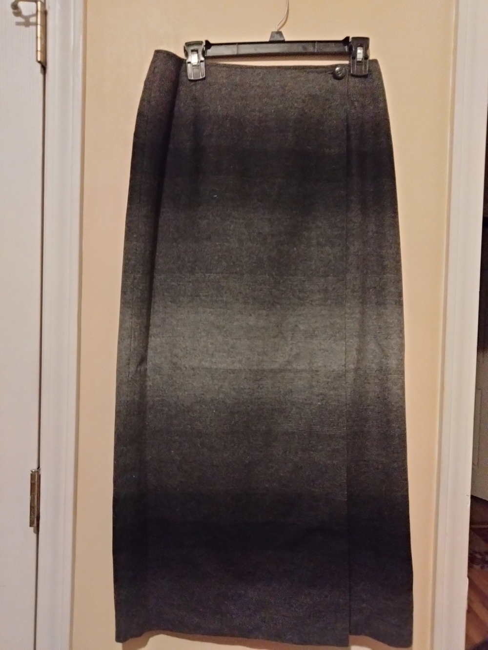 Women's Maxi Wrap Wool Skirt in Gray Like New